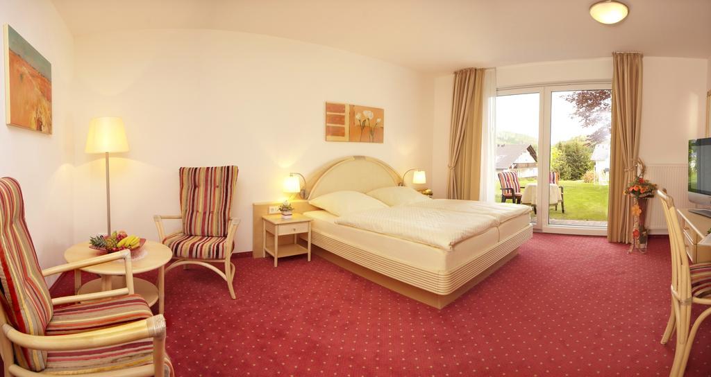 Hotel & Ferienappartements Edelweiss Willingen  Kültér fotó
