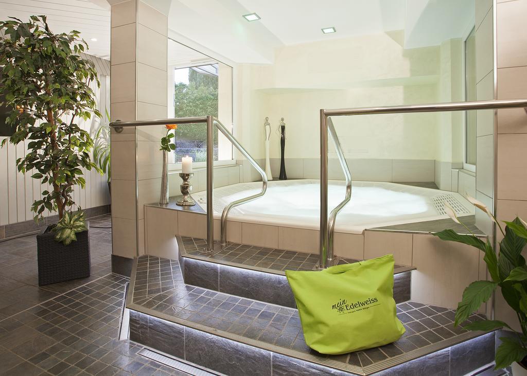 Hotel & Ferienappartements Edelweiss Willingen  Kültér fotó